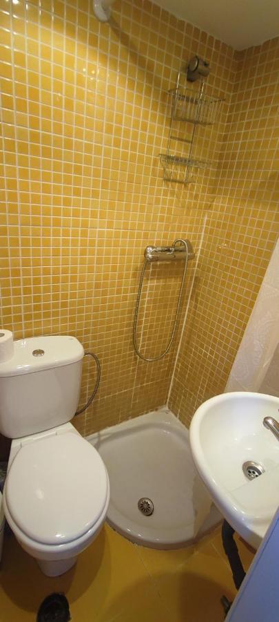 Mini Loft En Calle Amparo Madrid Bagian luar foto